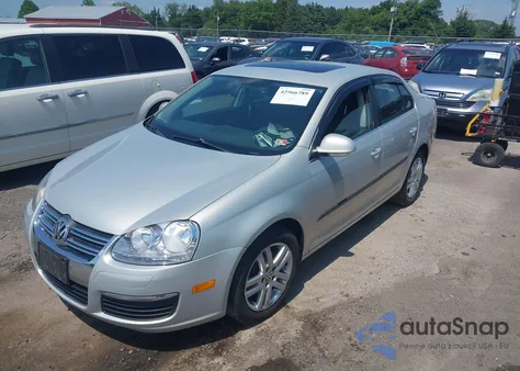 2010 Volkswagen Jetta Tdi from USA, damaged, VIN 3VWRL7AJ6AM172835